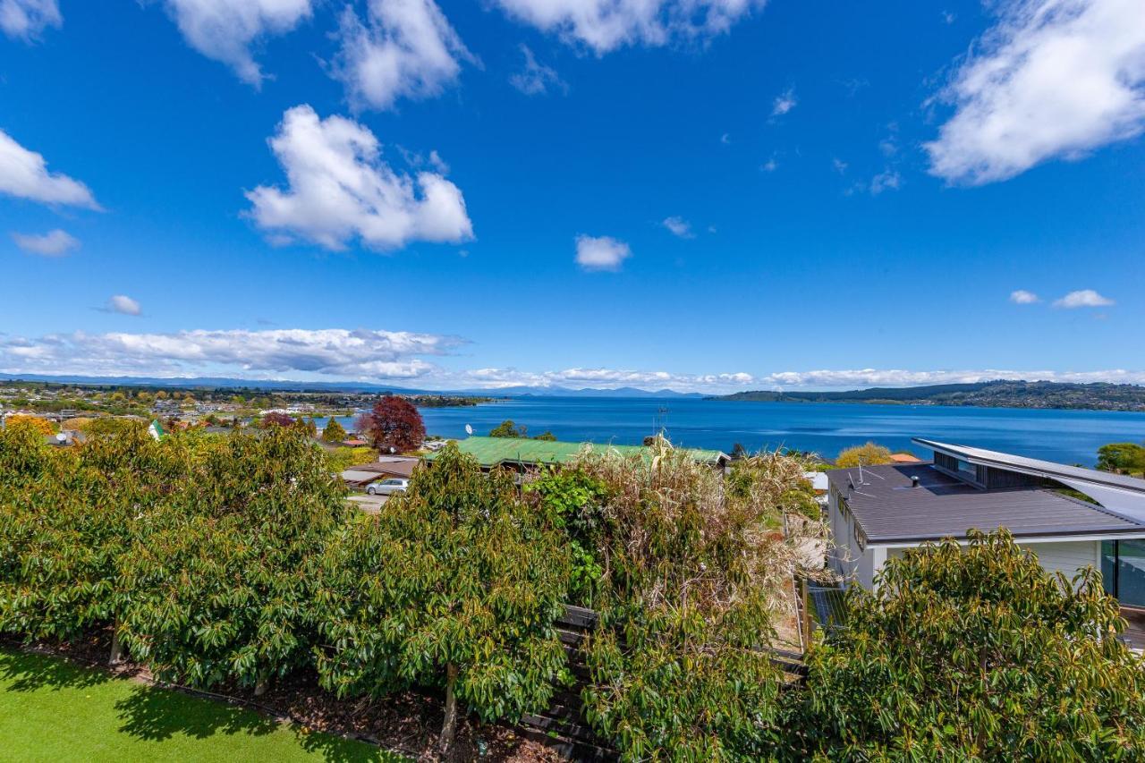 Lakeview Lookout Taupo Exterior photo